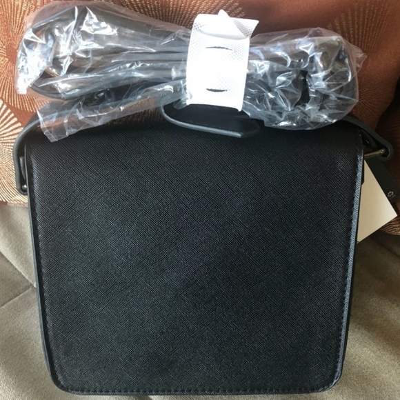 Brand New Minnie Mouse Crossbody Bag by Bioworld - Picture 5 of 6